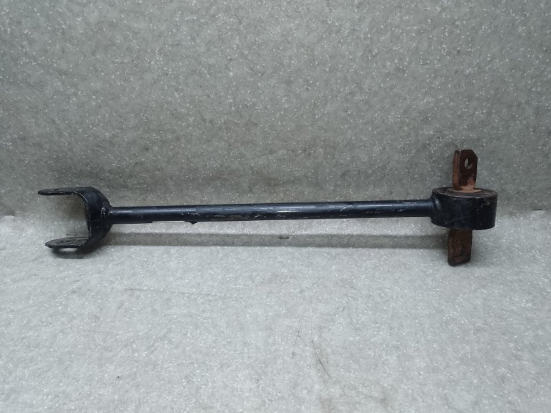 Рычаг задней подвески продольный правый CAMRY 55 14-17 2015 2.5 2ARFE