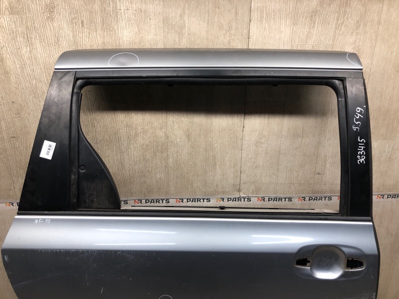 Дверь боковая сдвижная задняя правая SIENNA 11-16 2011 3.5 2GR-FE Дверь боковая сдвижная задняя правая SIENNA 11-16 2011 3.5 2GR-FE