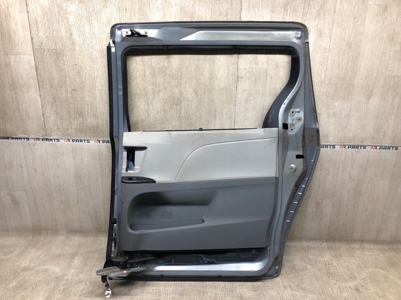 Дверь боковая сдвижная задняя правая SIENNA 11-16 2011 3.5 2GR-FE Дверь боковая сдвижная задняя правая SIENNA 11-16 2011 3.5 2GR-FE