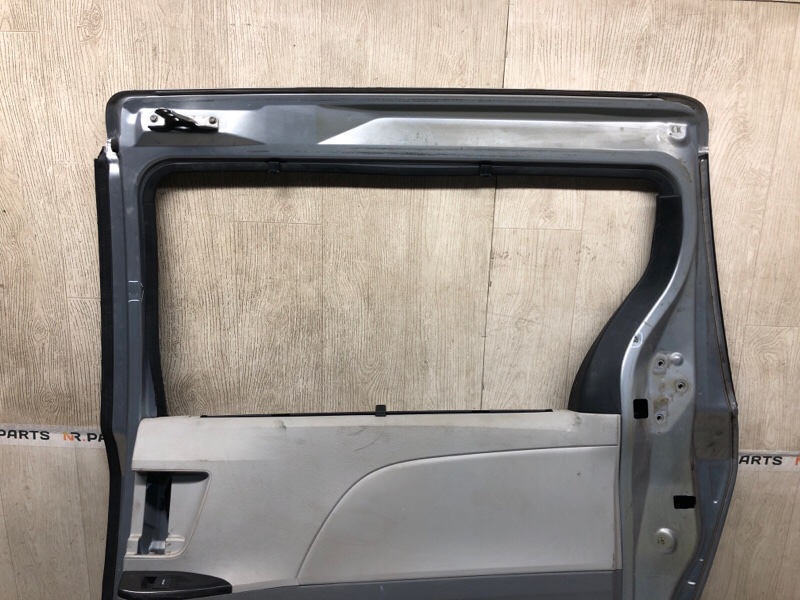 Дверь боковая сдвижная задняя правая SIENNA 11-16 2011 3.5 2GR-FE Дверь боковая сдвижная задняя правая SIENNA 11-16 2011 3.5 2GR-FE