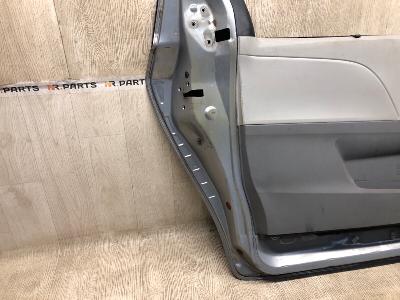 Дверь боковая сдвижная задняя левая SIENNA 11-16 2011 3.5 2GR-FE Дверь боковая сдвижная задняя левая SIENNA 11-16 2011 3.5 2GR-FE