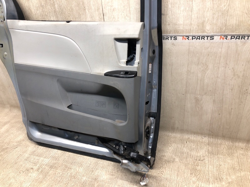 Дверь боковая сдвижная задняя левая SIENNA 11-16 2011 3.5 2GR-FE Дверь боковая сдвижная задняя левая SIENNA 11-16 2011 3.5 2GR-FE