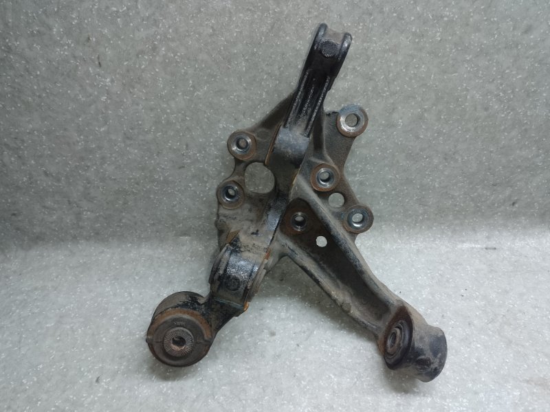 Цапфа правая TOYOTA CAMRY 55 14-17 2015 2.5 2ARFE 4230406140 Б/У