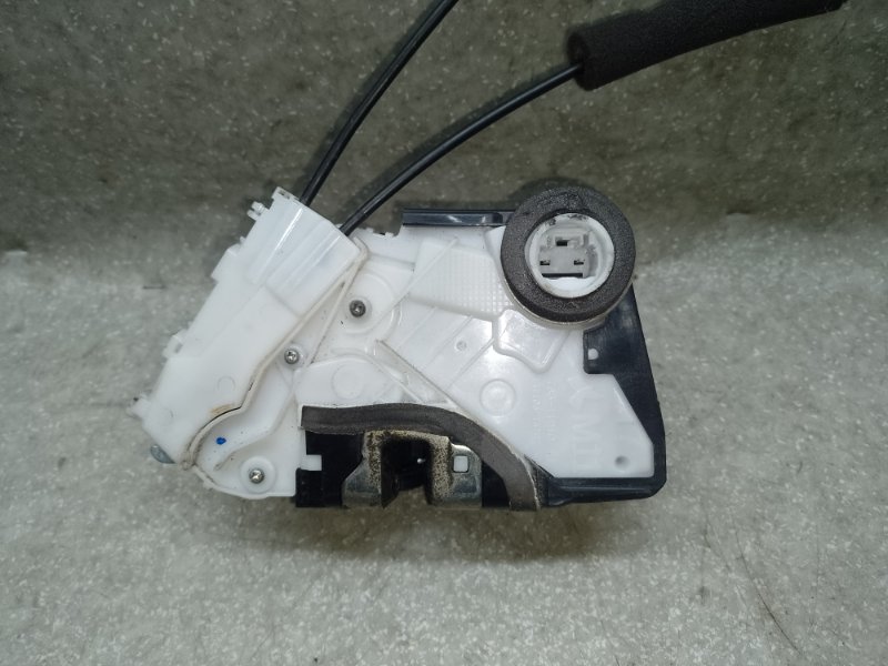 Замок двери передний правый OUTBACK BS 14-21 2015 2.5 FB25B