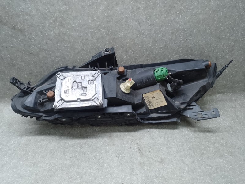 Дневной ходовой огонь правый JEEP CHEROKEE 14- 3.2 EHB Дневной ходовой огонь правый JEEP CHEROKEE 14- 3.2 EHB