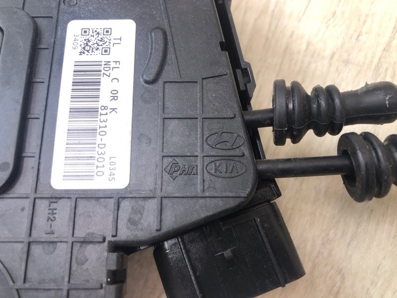 Замок двери передний левый TUCSON TL 15-20 2018 2.0 G4NC