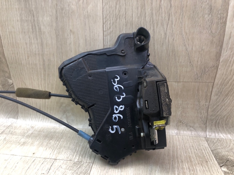 Замок двери передний левый VENZA 09-16 2009 3.5 2GR-FE Замок двери передний левый VENZA 09-16 2009 3.5 2GR-FE