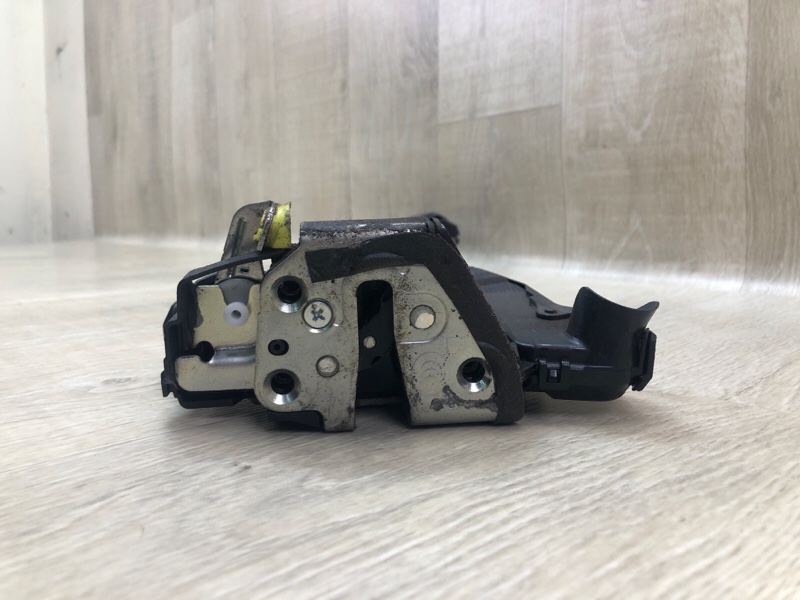 Замок двери передний левый TOYOTA VENZA 09-16 3.5 2GR-FE Замок двери передний левый TOYOTA VENZA 09-16 3.5 2GR-FE