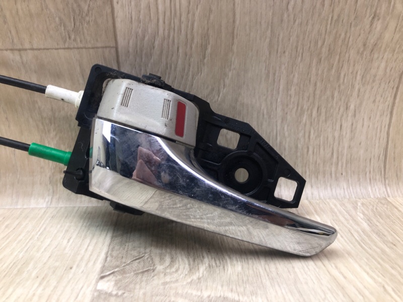 Замок двери передний левый VENZA 09-16 2009 3.5 2GR-FE Замок двери передний левый VENZA 09-16 2009 3.5 2GR-FE