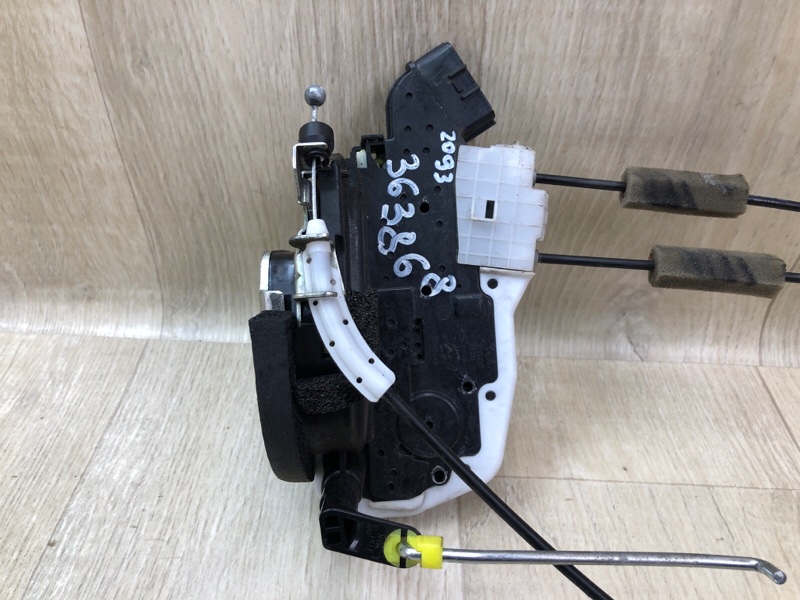 Замок двери передний левый MURANO Z52 14- 2020 3.5 VQ35DE Замок двери передний левый MURANO Z52 14- 2020 3.5 VQ35DE