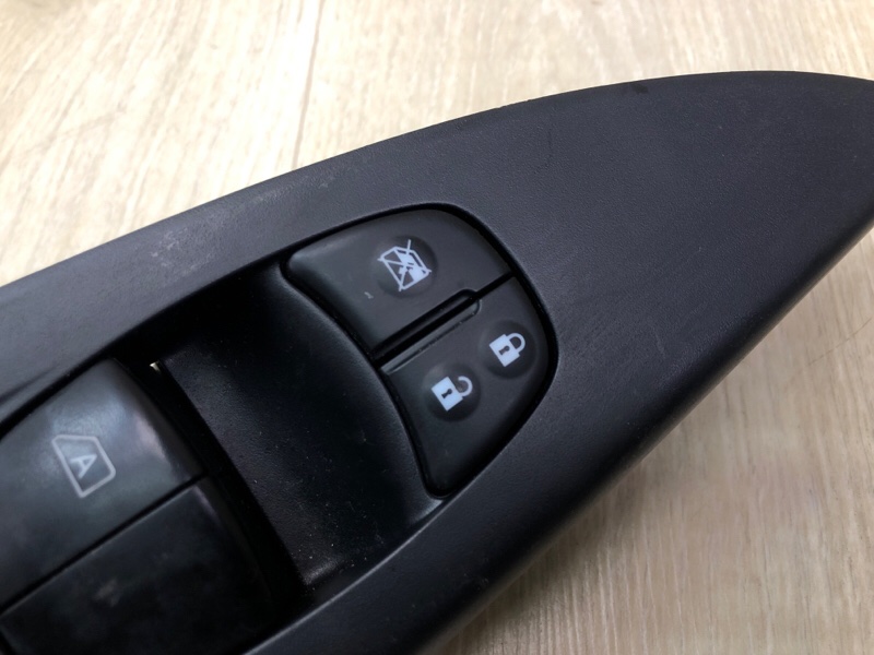 Блок управления стеклоподъемниками SENTRA B17 12-21 2014 1.8 MRA8DE Блок управления стеклоподъемниками SENTRA B17 12-21 2014 1.8 MRA8DE