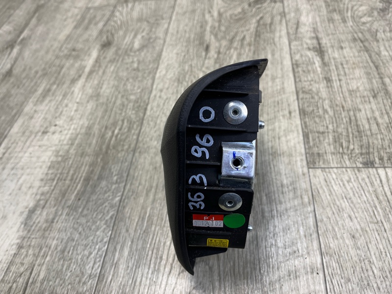 Подушка безопасности в руль VELOSTER 11-18 2012 1.6 G4FD Подушка безопасности в руль VELOSTER 11-18 2012 1.6 G4FD