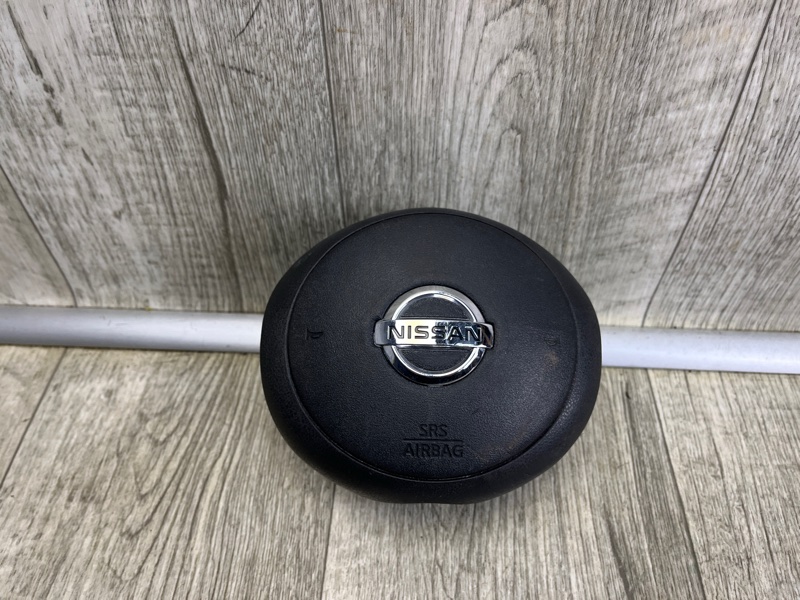 Запчасть подушка безопасности в руль NISSAN VERSA B17 11-19 985103AN1A Б/У Подушка безопасности в руль NISSAN VERSA B17 11-19 985103AN1A Б/У