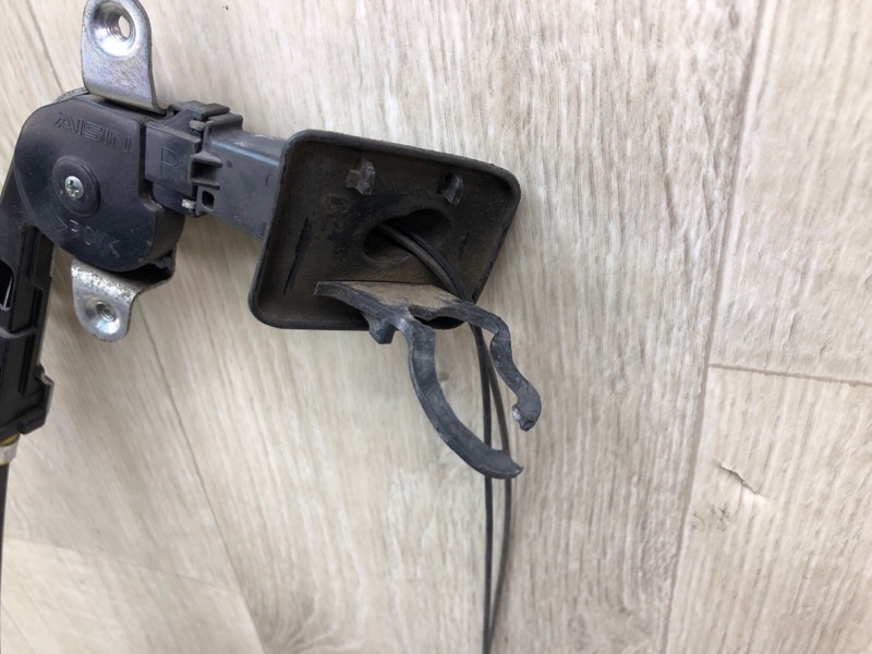 Моторчик привода сдвижной двери задний правый SIENNA 11-16 2011 3.5 2GR-FE Моторчик привода сдвижной двери задний правый SIENNA 11-16 2011 3.5 2GR-FE