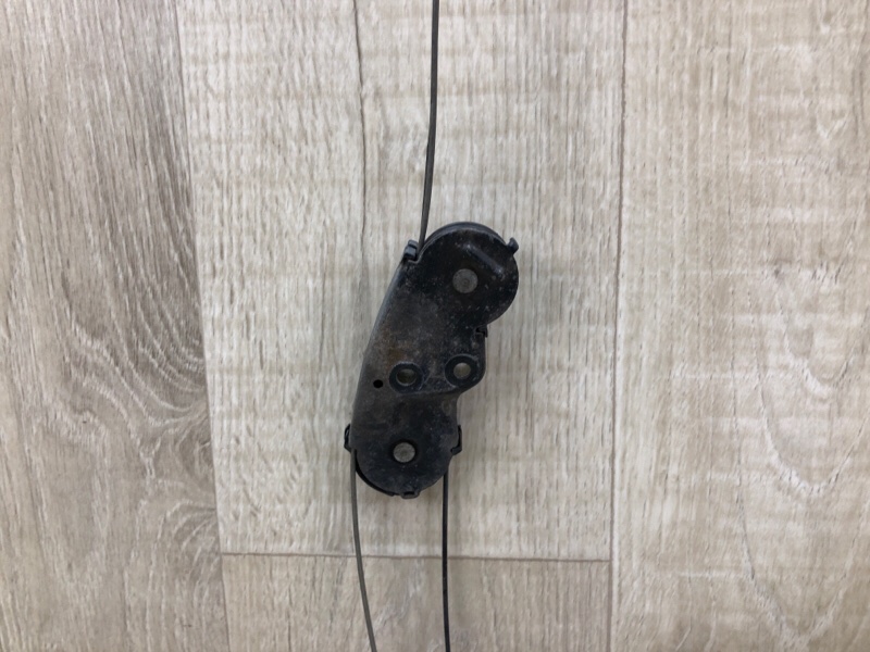 Моторчик привода сдвижной двери задний правый SIENNA 11-16 2011 3.5 2GR-FE Моторчик привода сдвижной двери задний правый SIENNA 11-16 2011 3.5 2GR-FE