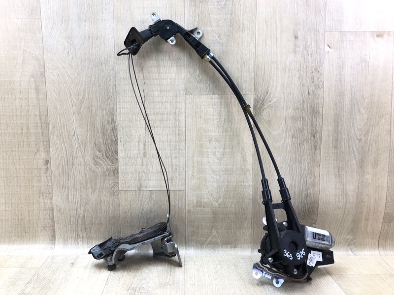 Запчасть моторчик привода сдвижной двери задний левый TOYOTA SIENNA 11-16 2011 3.5 2GR-FE 8500608011 Б/У Моторчик привода сдвижной двери задний левый TOYOTA SIENNA 11-16 2011 3.5 2GR-FE 8500608011 Б/У