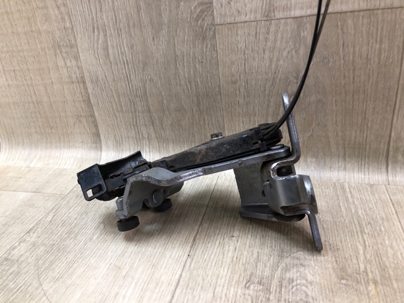 Моторчик привода сдвижной двери задний левый SIENNA 11-16 2011 3.5 2GR-FE Моторчик привода сдвижной двери задний левый SIENNA 11-16 2011 3.5 2GR-FE