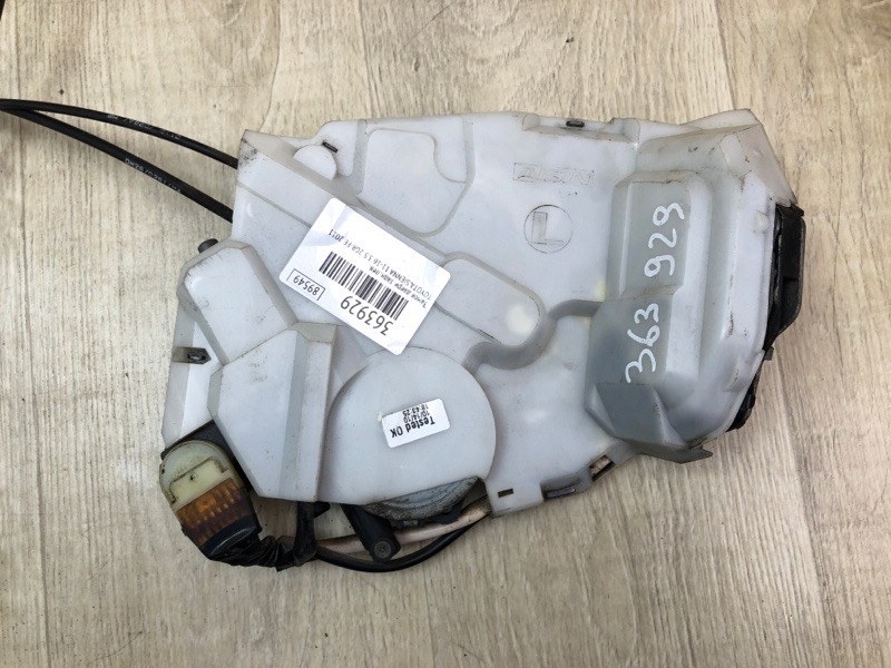 Замок двери задний левый SIENNA 11-16 2011 3.5 2GR-FE