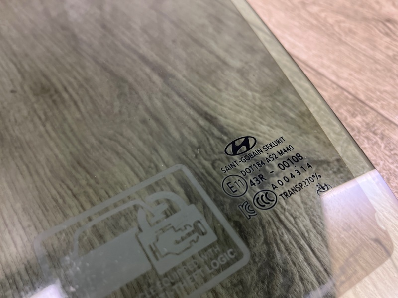 Стекло двери переднее левое TUCSON TL 15-20 2018 2.0 G4NC Стекло двери переднее левое TUCSON TL 15-20 2018 2.0 G4NC