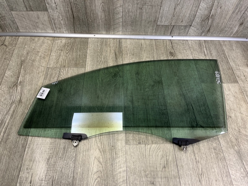 Запчасть стекло двери переднее левое TOYOTA VENZA 09-16 2009 3.5 2GR-FE 681020T010 Б/У Стекло двери переднее левое TOYOTA VENZA 09-16 2009 3.5 2GR-FE 681020T010 Б/У