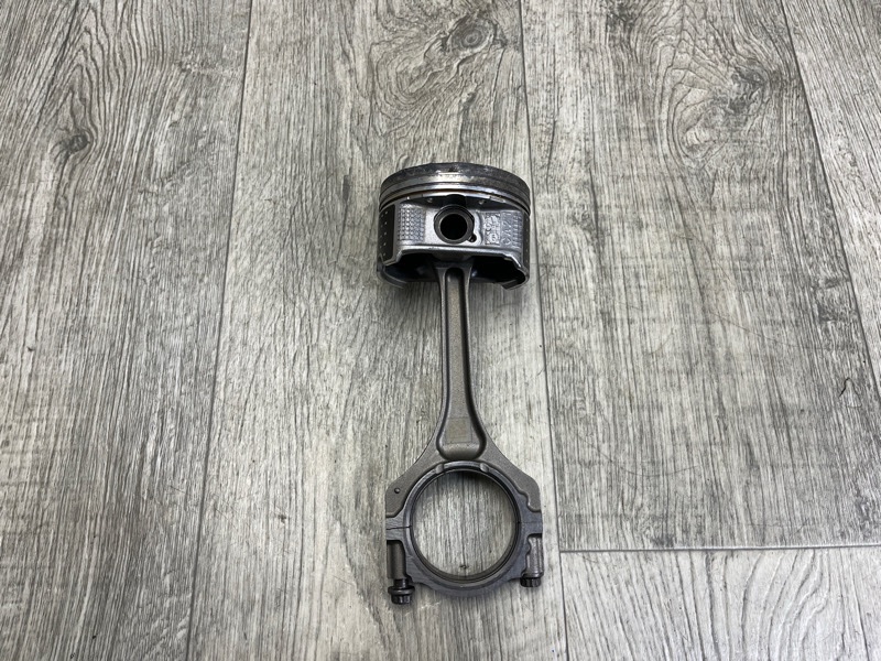 Запчасть шатун ACURA TLX 17-20 3.5 J35Y6 13210-5J6-A00 Б/У Шатун ACURA TLX 17-20 3.5 J35Y6 13210-5J6-A00 Б/У