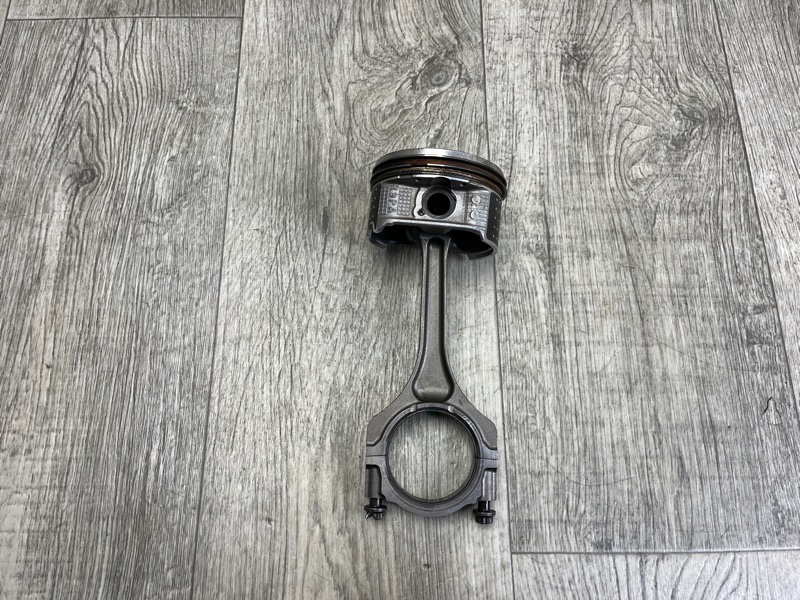 Запчасть шатун ACURA TLX 17-20 3.5 J35Y6 13210-5J6-A00 Б/У Шатун ACURA TLX 17-20 3.5 J35Y6 13210-5J6-A00 Б/У