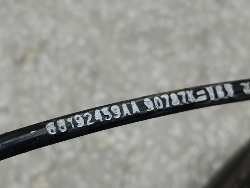 Трос замка капота JEEP CHEROKEE 14- 3.2 EHB