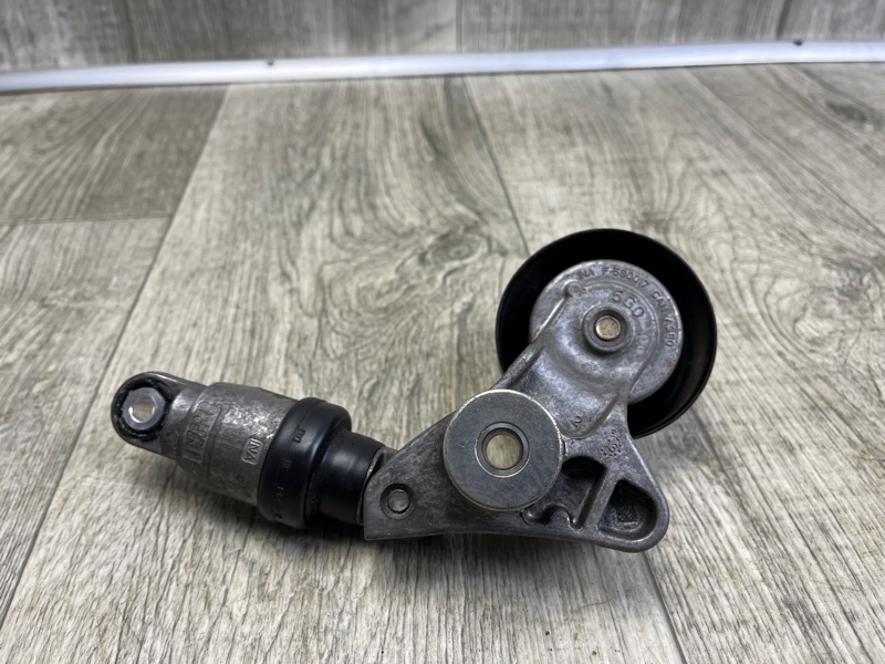 Натяжитель ремня генератора TLX 17-20 3.5 J35Y6 Натяжитель ремня генератора TLX 17-20 3.5 J35Y6