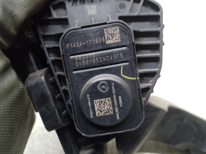 Педаль газа CHEROKEE 14- 2014 3.2 EHB Педаль газа CHEROKEE 14- 2014 3.2 EHB