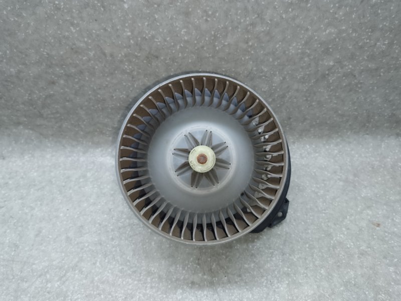 Моторчик печки JEEP CHEROKEE 14- 2014 3.2 EHB 68223053AA Б/У