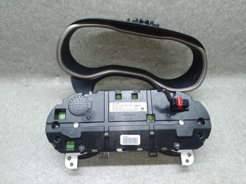 Панель приборов CHEROKEE 14- 2014 3.2 EHB Панель приборов CHEROKEE 14- 2014 3.2 EHB