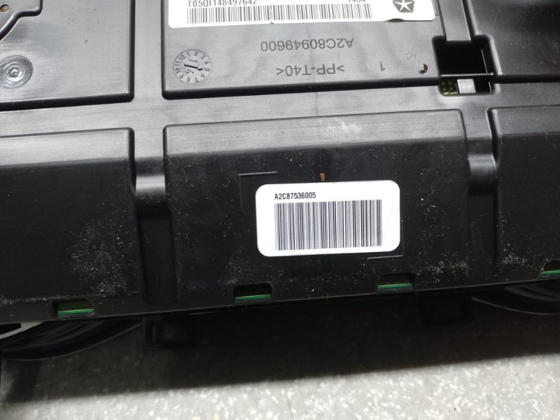 Панель приборов CHEROKEE 14- 2014 3.2 EHB Панель приборов CHEROKEE 14- 2014 3.2 EHB