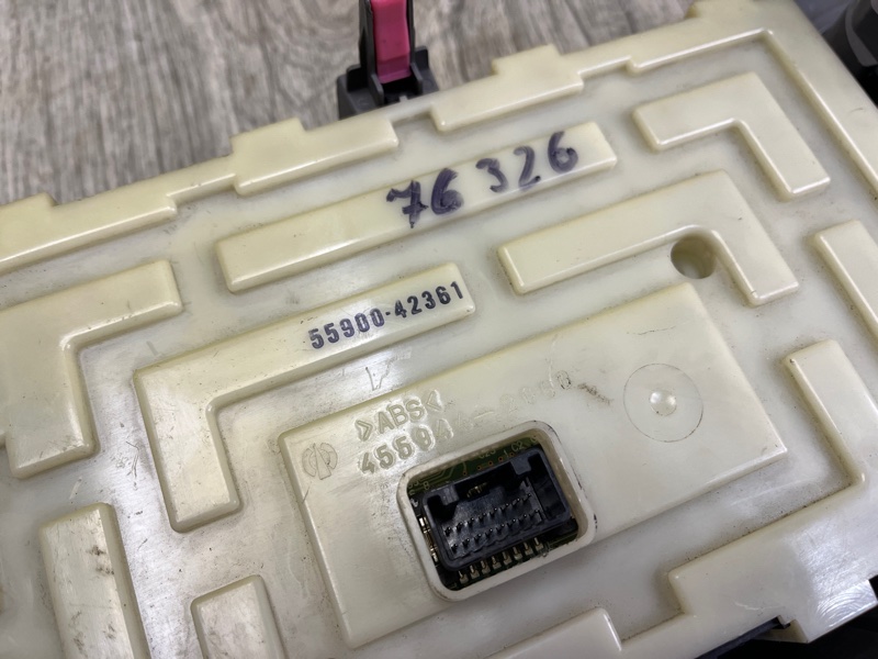 Блок управления печкой RAV4 05-12