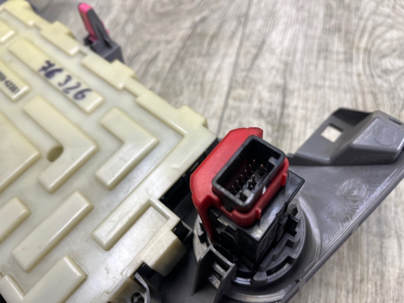 Блок управления печкой RAV4 05-12