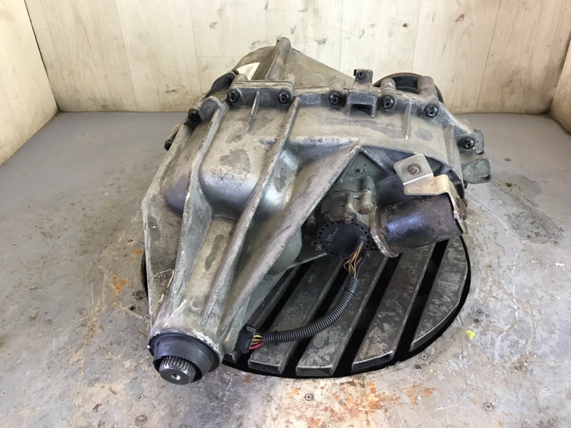 Раздаточная коробка H3 05-10 2006 L52 3.5 L