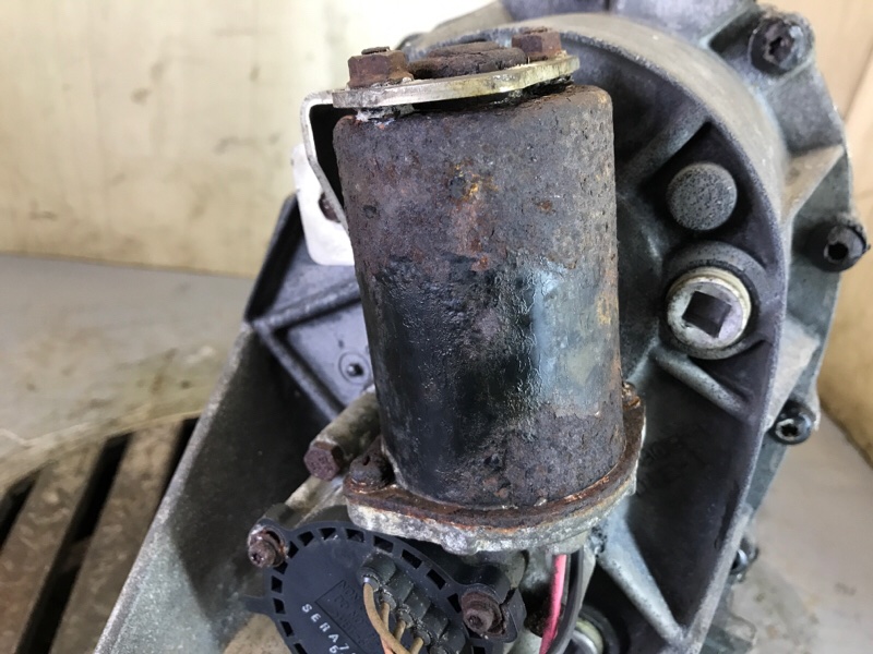 Раздаточная коробка H3 05-10 2006 L52 3.5 L