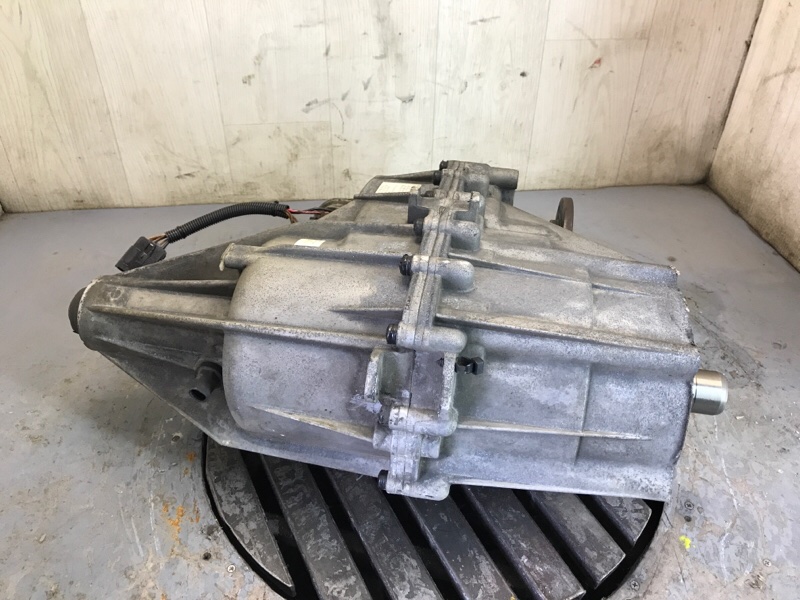 Раздаточная коробка H3 05-10 2006 L52 3.5 L