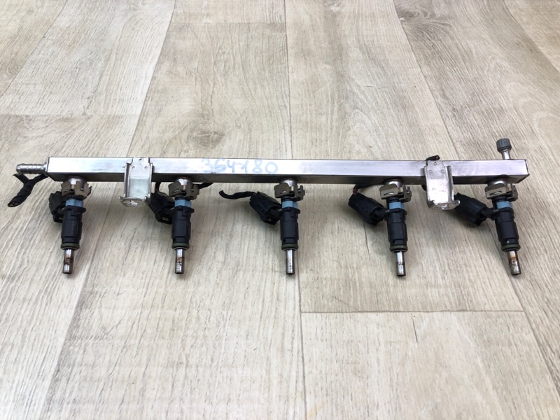 Запчасть форсунка топливная VOLKSWAGEN JETTA USA 10-17 2010 CBTA 2.5L 07K906031C Б/У Форсунка топливная VOLKSWAGEN JETTA USA 10-17 2010 CBTA 2.5L 07K906031C Б/У