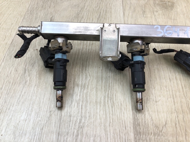 Форсунка топливная JETTA USA 10-17 2010 CBTA 2.5L Форсунка топливная JETTA USA 10-17 2010 CBTA 2.5L