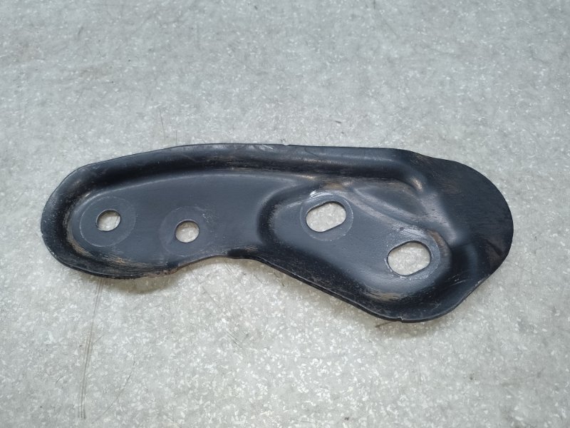 Запчасть крепление балки подвески переднее левое JEEP CHEROKEE 14- 2014 3.2 EHB 4877367AB Б/У Крепление балки подвески переднее левое JEEP CHEROKEE 14- 2014 3.2 EHB 4877367AB Б/У