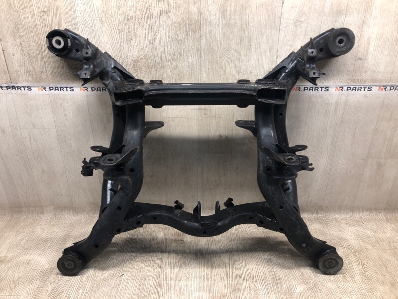 Запчасть балка задней подвески AUDI Q7 05-15 7L8599030B Б/У Балка задней подвески AUDI Q7 05-15 7L8599030B Б/У