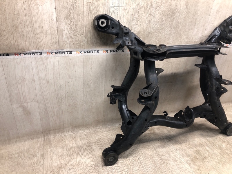 Балка задней подвески Q7 05-15 Балка задней подвески Q7 05-15