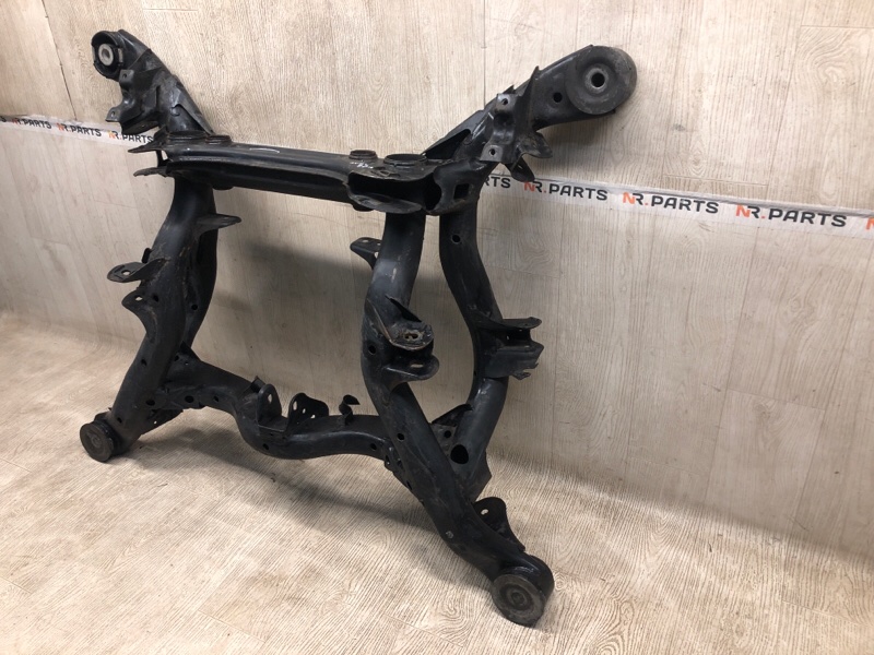 Балка задней подвески Q7 05-15 Балка задней подвески Q7 05-15