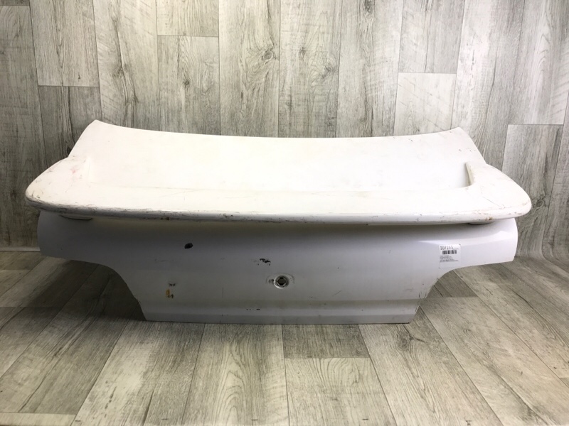 Крышка багажника NISSAN BLUEBIRD 91-97 84300-1E735 Б/У