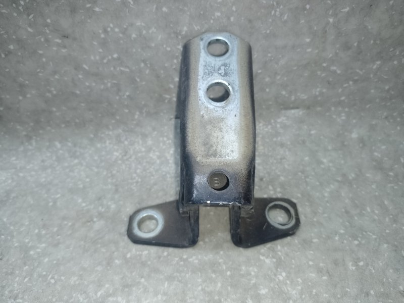 Петля двери верхняя передняя левая MITSUBISHI ASX / OUTLANDER SPORT 10-21 2.0 4B11 Петля двери верхняя передняя левая MITSUBISHI ASX / OUTLANDER SPORT 10-21 2.0 4B11