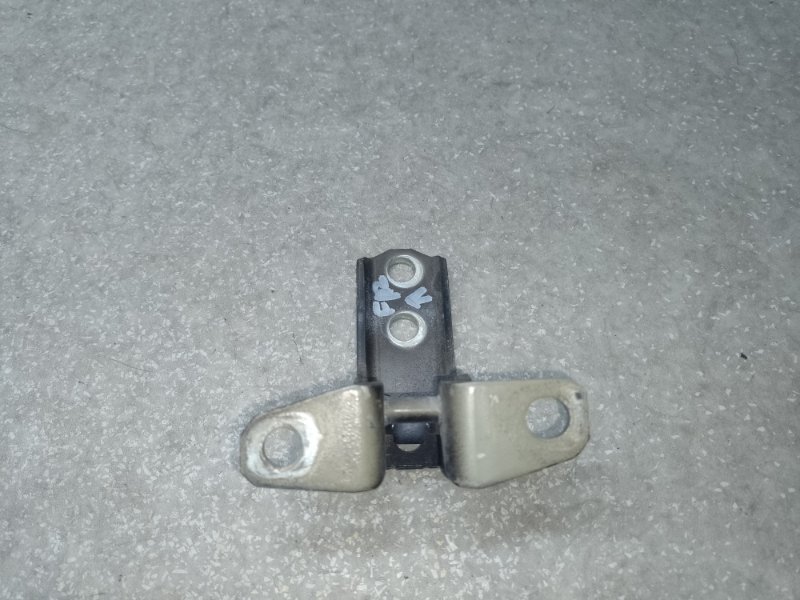 Петля двери верхняя передняя правая ASX / OUTLANDER SPORT 10-21 2.0 4B11 Петля двери верхняя передняя правая ASX / OUTLANDER SPORT 10-21 2.0 4B11