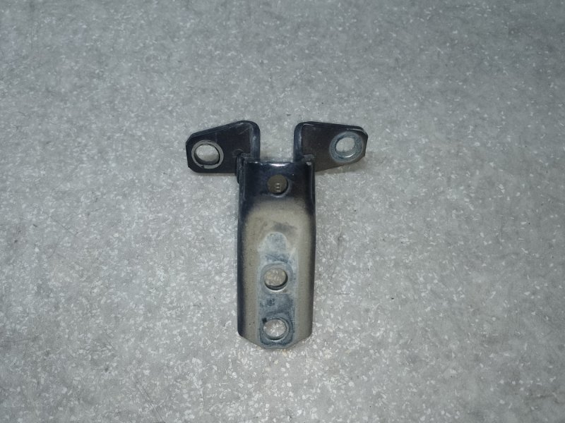 Запчасть петля двери нижняя передняя правая MITSUBISHI ASX / OUTLANDER SPORT 10-21 2.0 4B11 5702A063 Б/У Петля двери нижняя передняя правая MITSUBISHI ASX / OUTLANDER SPORT 10-21 2.0 4B11 5702A063 Б/У