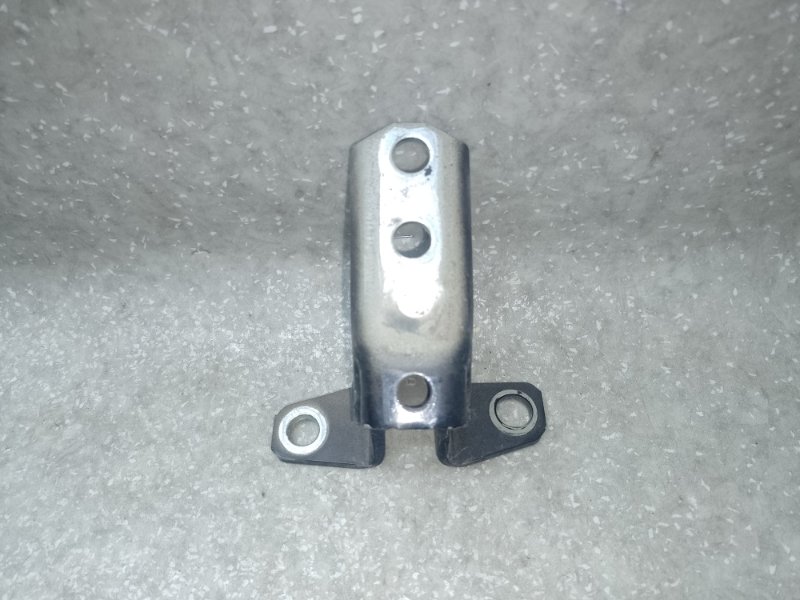 Петля двери нижняя передняя правая MITSUBISHI ASX / OUTLANDER SPORT 10-21 2.0 4B11 Петля двери нижняя передняя правая MITSUBISHI ASX / OUTLANDER SPORT 10-21 2.0 4B11