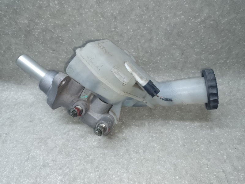 Главный тормозной цилиндр MITSUBISHI ASX / OUTLANDER SPORT 10-21 2.0 4B11 4625A421 Б/У