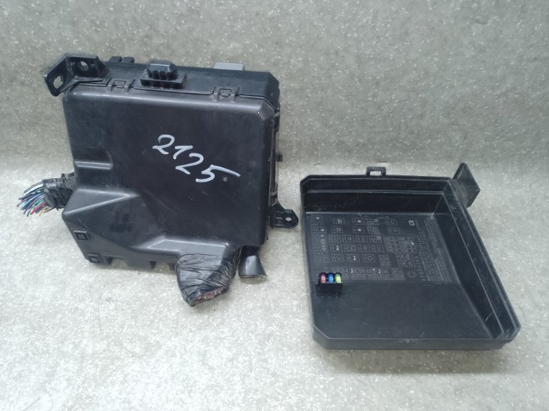 Блок предохранителей моторный отсек ASX / OUTLANDER SPORT 10-21 2.0 4B11 Блок предохранителей моторный отсек ASX / OUTLANDER SPORT 10-21 2.0 4B11